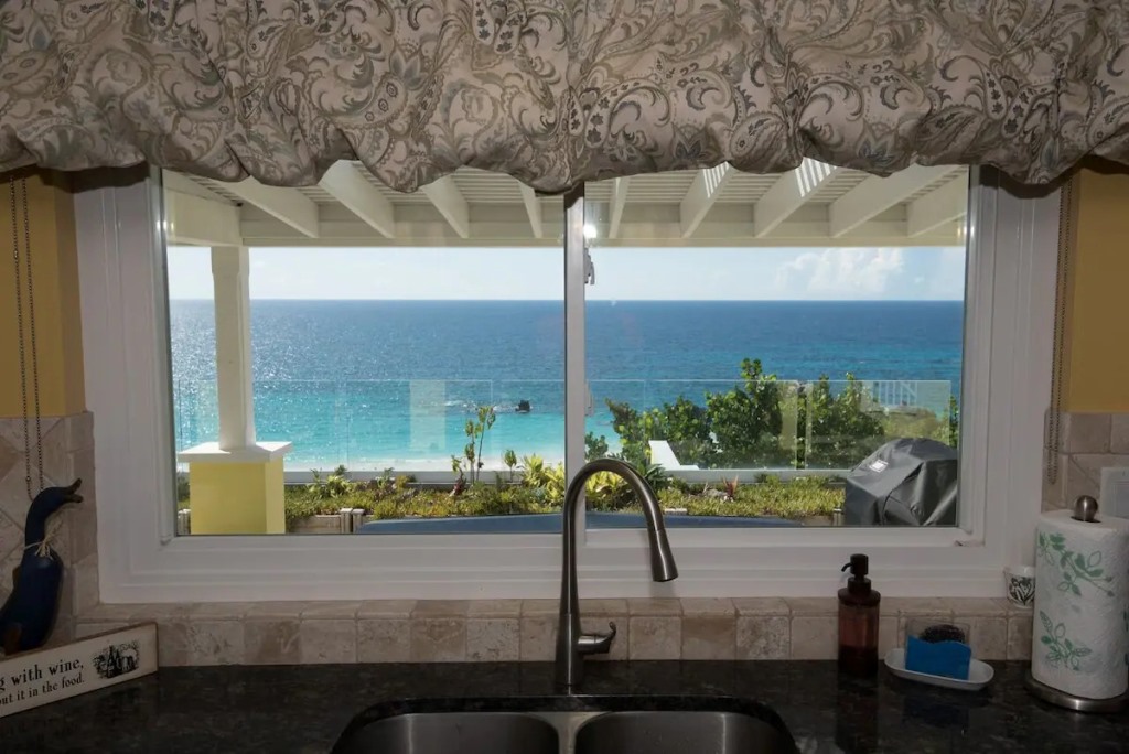 4 bedrooms Southampton Vacation Rentals
