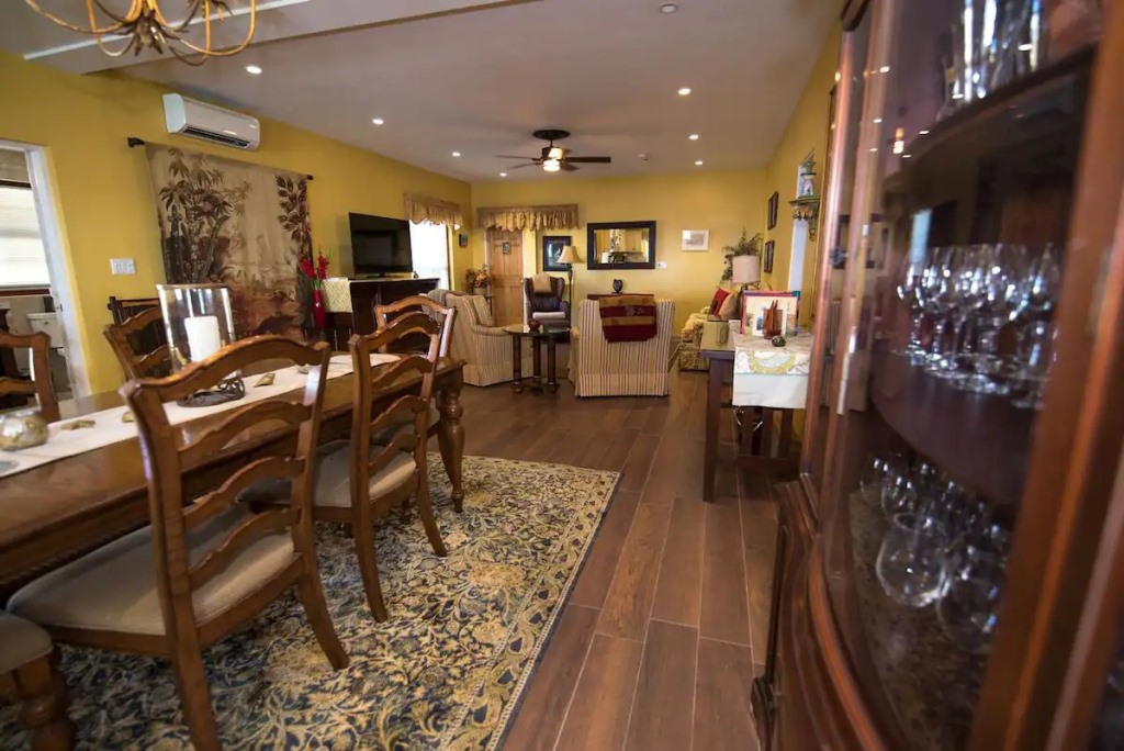 vacation villa rentals Turtle Hill