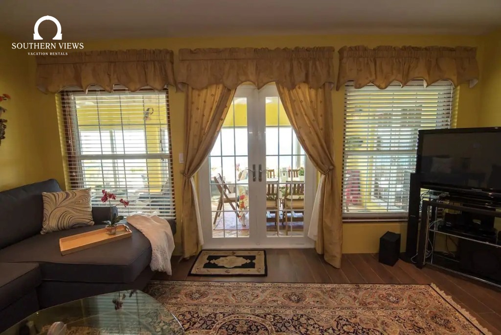 luxury villa rentals southampton