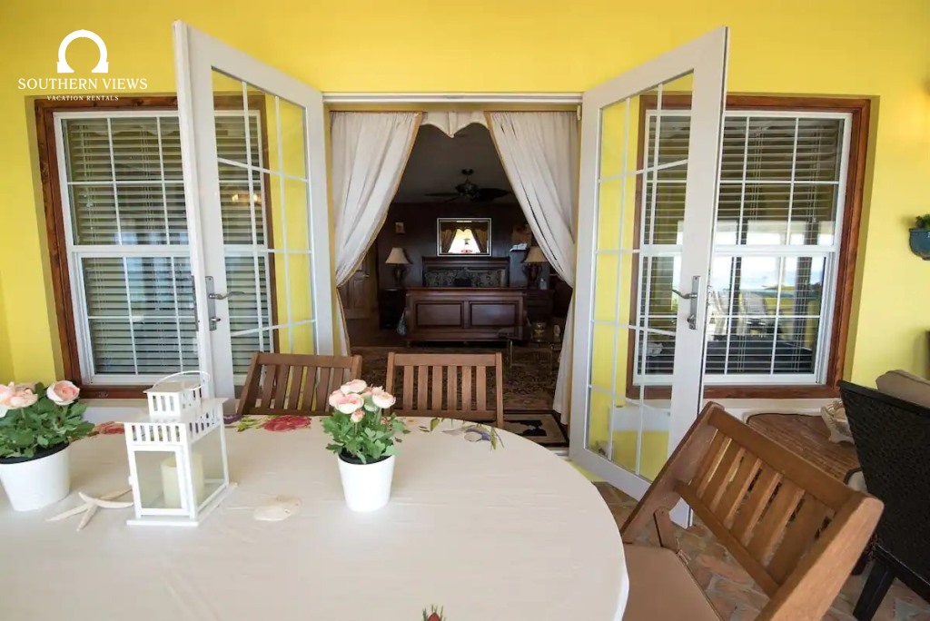 luxury villa rentals southampton